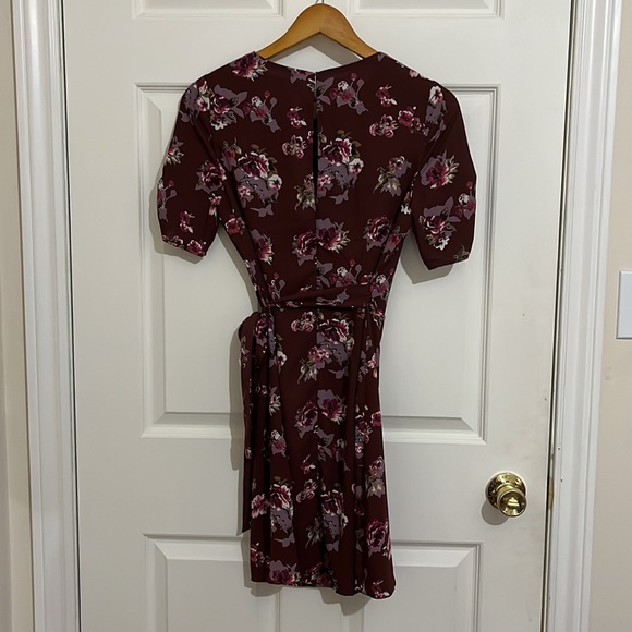 ASTR The Label Floral Dress - Picture 5 of 6